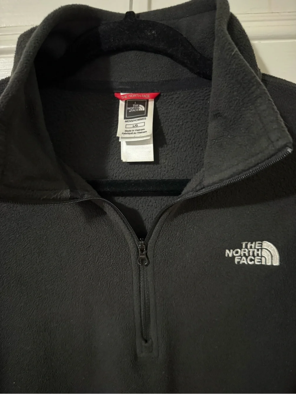 The North Face Men's Black Quarter-Zip Fleece Pullover